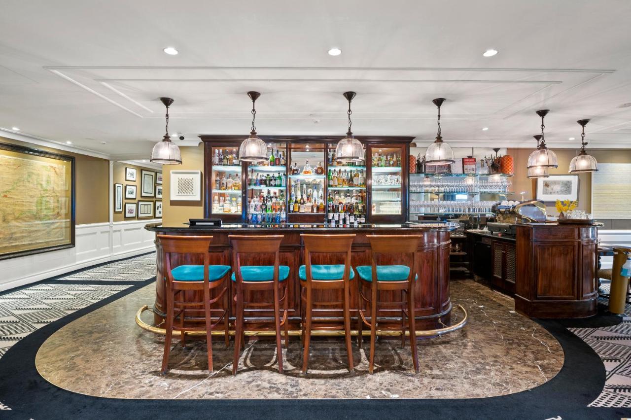 ลิเลียนเฟลส์ บลู เมาน์เทน รีสอร์ต แอนด์ สปา Hotel คาทุมบา ภายนอก รูปภาพ The bar at the 1919