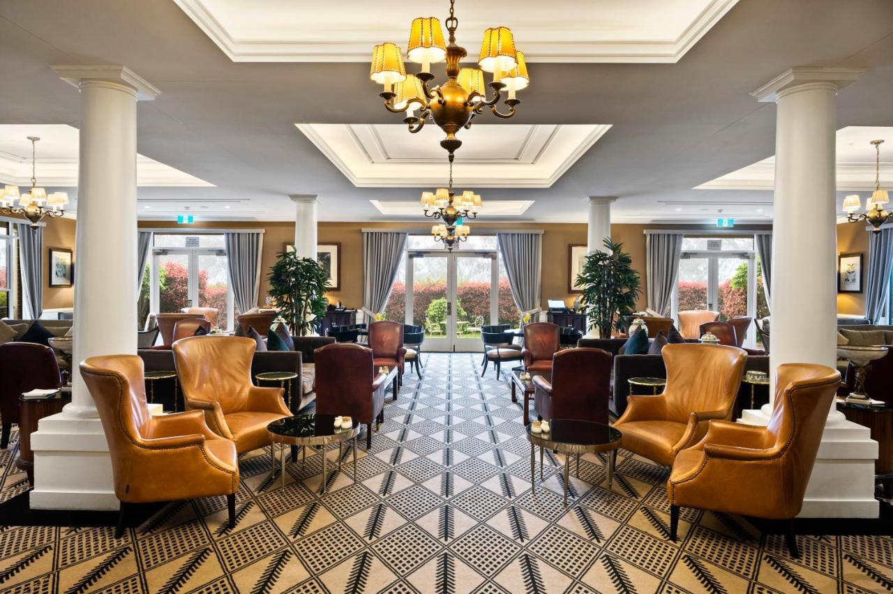 ลิเลียนเฟลส์ บลู เมาน์เทน รีสอร์ต แอนด์ สปา Hotel คาทุมบา ภายนอก รูปภาพ The lounge at the airport